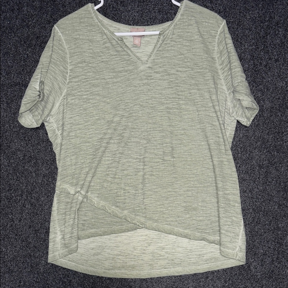 Chico's Sage Green‎ Short Sleeve V-Neck Tee